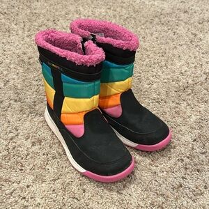 Little girls size 13 Merrell snow boots